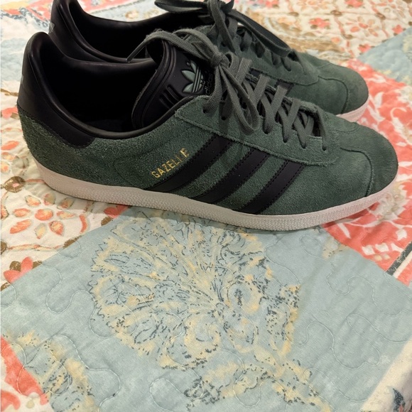 adidas Green and Black Sneakers - Picture 5 of 10